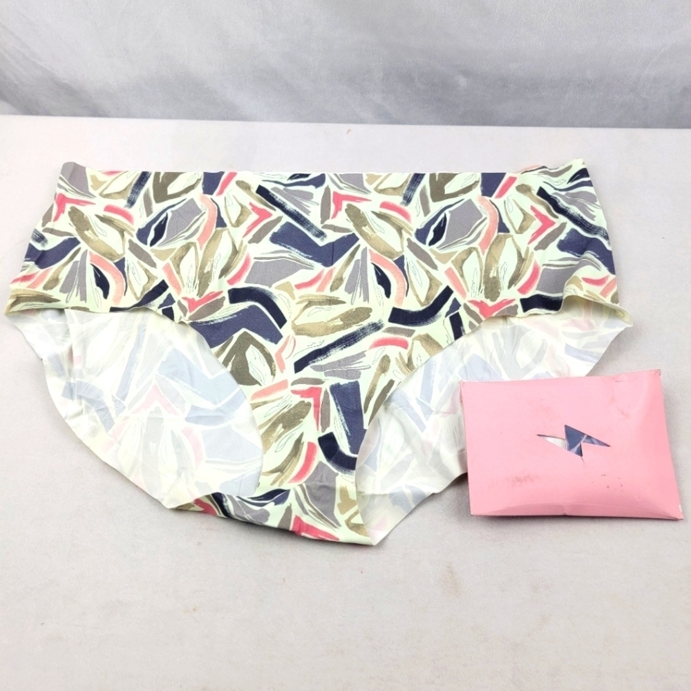 NWT EBY set of 2 seamless brief full coverage in willow‎ and LA Piel size 4X